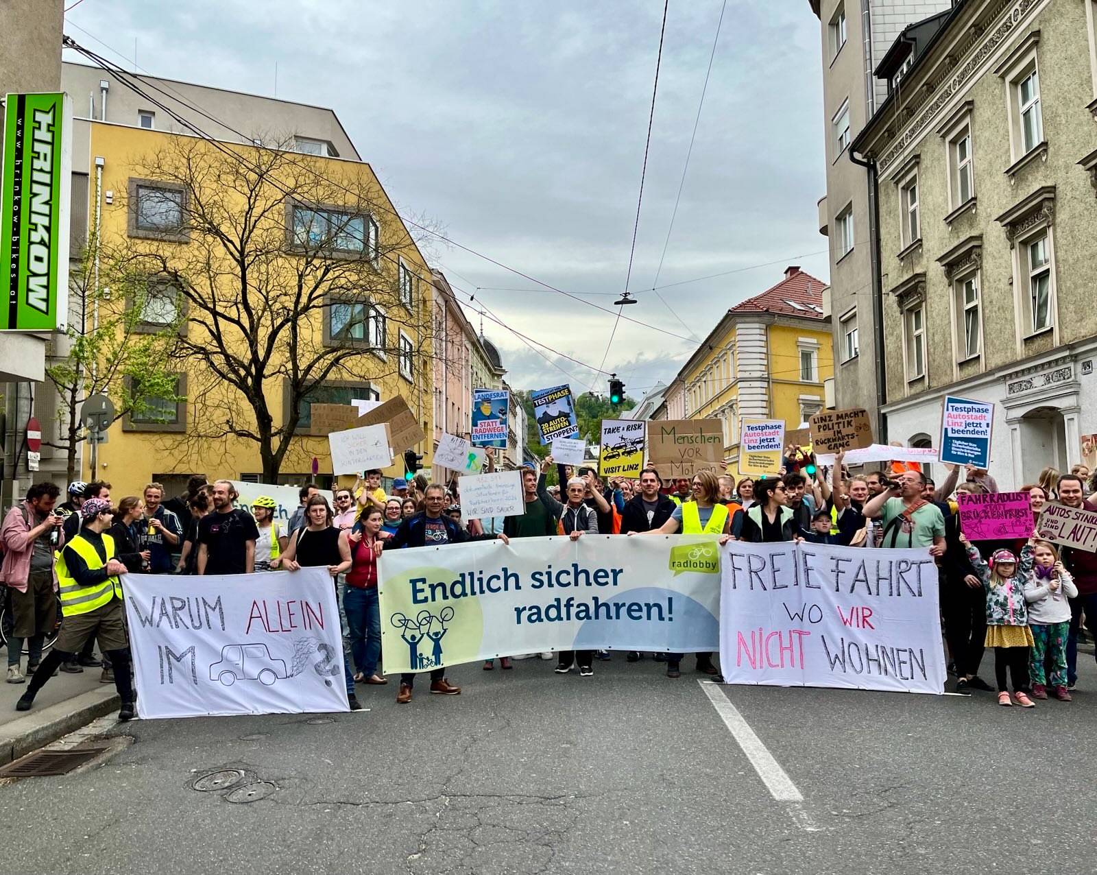 Demo: „Frische Luft statt Abgasduft“