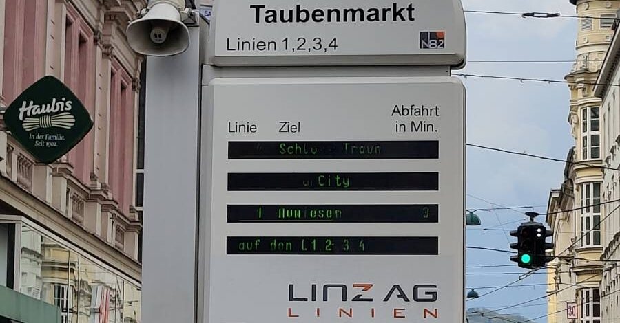 Antrag: Fahrgast-Anzeigen modernisieren